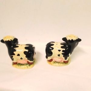 Vintage Milk Cows Salt & Pepper Shakers Black & White Ceramic